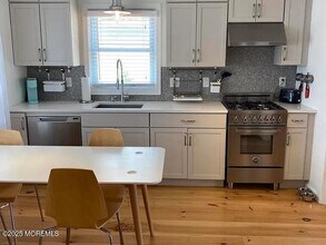 321 W Kupper Dr in Mantoloking, NJ - Building Photo - Building Photo