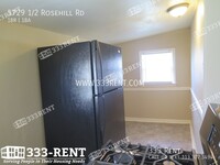 5729 Rosehill Rd in Shawnee, KS - Building Photo - Building Photo