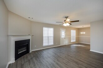5862 Amerson Ln in Ellenwood, GA - Building Photo - Building Photo
