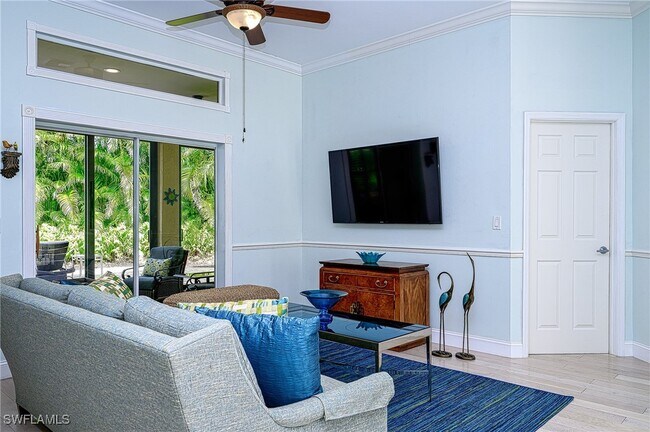property at 7106 Lone Oak Blvd