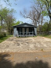 2217 E 11th St in Texarkana, AR - Building Photo - Building Photo