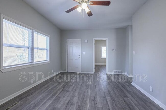 118 N Hawthorne Ave in Independence, MO - Building Photo - Building Photo