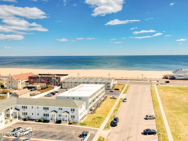 96 Fifth Ave in Belmar, NJ - Building Photo - Building Photo