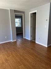 26 Laurel Hill Rd in Centerport, NY - Building Photo - Building Photo
