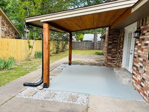 6609 E 99th Pl in Tulsa, OK - Foto de edificio - Building Photo