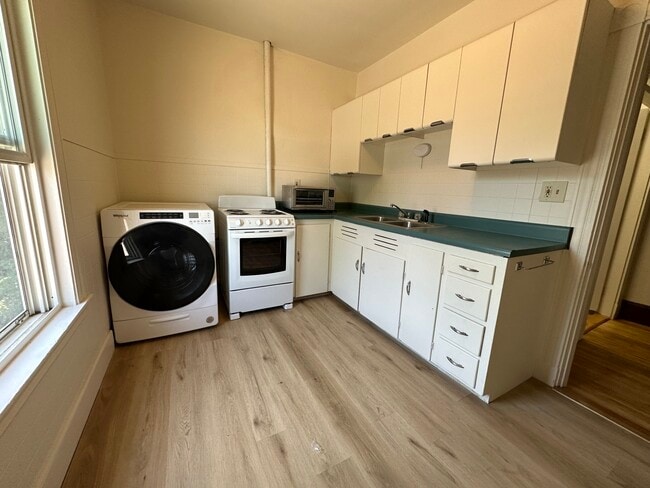 40 Silver St, Unit 2