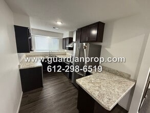 5900 3rd St NE in Minneapolis, MN - Building Photo - Building Photo