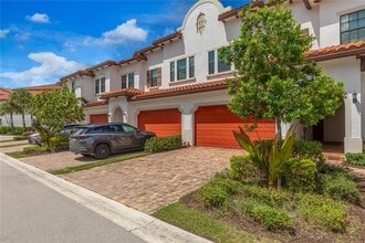 11524 SW 16th St in Pembroke Pines, FL - Building Photo - Building Photo