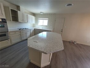 3749 Ponderosa St in Las Vegas, NV - Building Photo - Building Photo