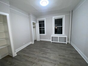 442 Locust St, Unit Apt #1 in Mount Vernon, NY - Foto de edificio - Building Photo