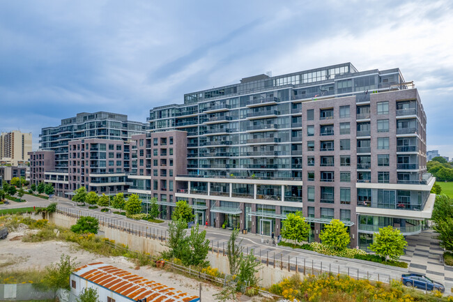 Valhalla Town Square in Toronto, ON - Building Photo - Building Photo