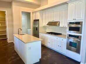 11 Mission Palms Dr W in Rancho Mirage, CA - Building Photo - Building Photo