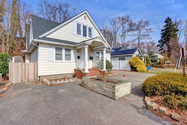 99 Wall St in Huntington, NY - Building Photo - Building Photo