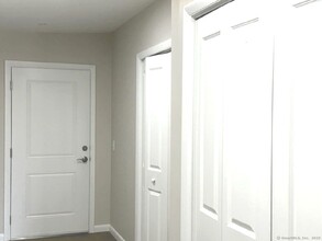 176 Boston Post Rd in Westbrook, CT - Building Photo - Building Photo