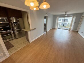 170 Cypress Club Dr in Pompano Beach, FL - Building Photo - Building Photo