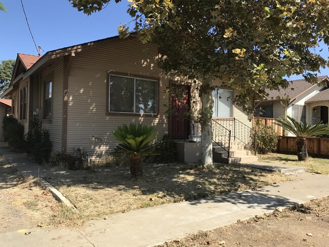 771 5th St in Gustine, CA - Building Photo - Building Photo