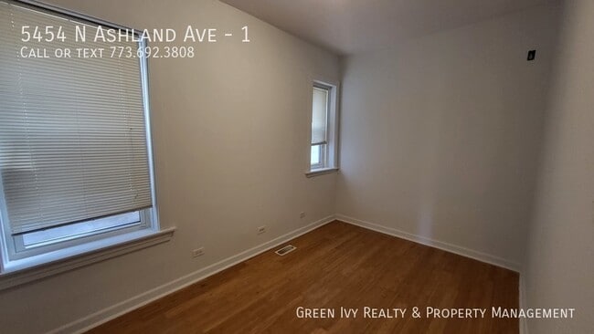 5454 N Ashland Ave in Chicago, IL - Foto de edificio - Building Photo