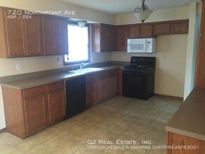 720 Northpoint Ave in Liberty, MO - Foto de edificio - Building Photo