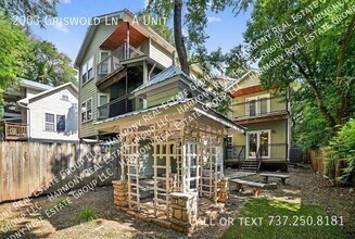 2003 Griswold Ln in Austin, TX - Building Photo - Building Photo