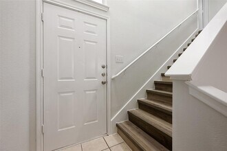 1720 Constantino Cir in Austin, TX - Foto de edificio - Building Photo