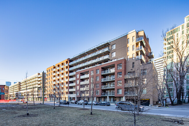 Le Carré de la Montagne in Montréal, QC - Building Photo - Building Photo