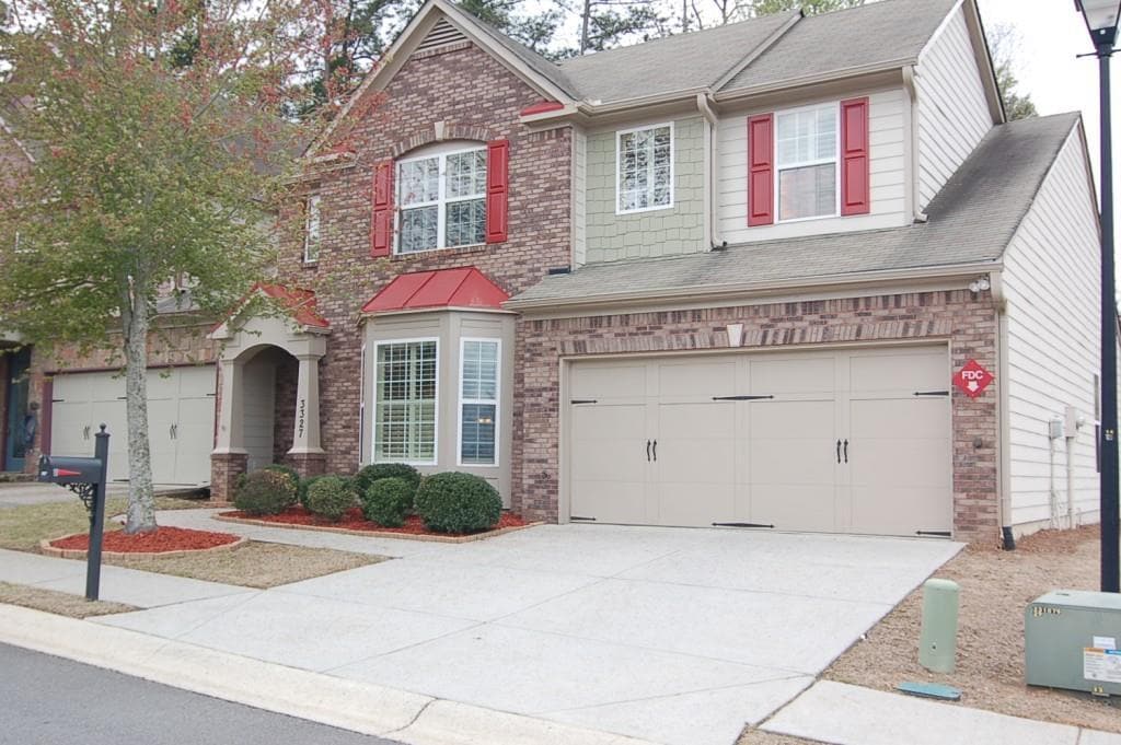 3327 Castleberry Village Dr in Cumming, GA - Building Photo