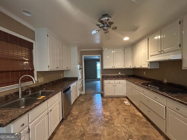 308 Wynterhall Dr in Griffin, GA - Building Photo - Building Photo