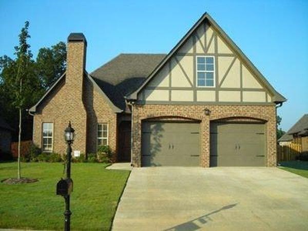217 Lacey Ave in Alabaster, AL - Foto de edificio