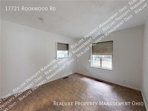 17721 Rookwood Rd in Cleveland, OH - Building Photo - Building Photo