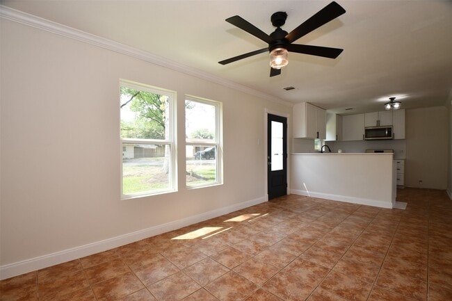 property at 10946 Fullerton Dr