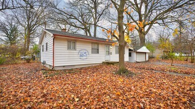 4808 Alpha Way in Flint, MI - Foto de edificio - Building Photo