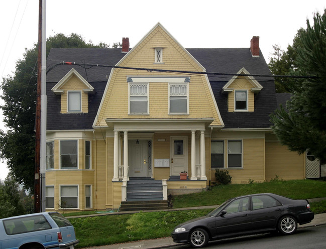 901 Georgia St in Vallejo, CA - Foto de edificio - Building Photo