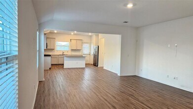 195 Salt Springs Rd in Kyle, TX - Building Photo - Building Photo