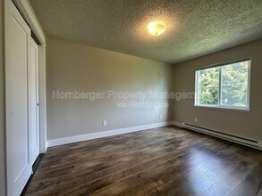 11414 E Mission Ave in Spokane Valley, WA - Building Photo - Building Photo