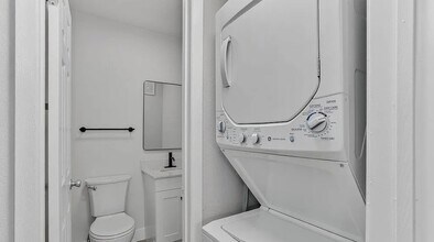 1129 College St in Grand Prairie, TX - Building Photo - Building Photo