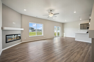 2242 Eversull Ln in North Liberty, IA - Foto de edificio - Building Photo