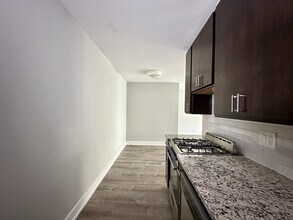 450 W Barry Ave in Chicago, IL - Building Photo - Building Photo
