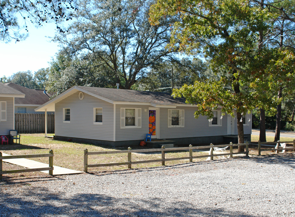 900-908 45th St in Niceville, FL - Foto de edificio