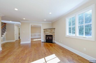 1556 River in Edgewater, NJ - Building Photo - Building Photo