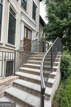 1059 E Paces Ln in Atlanta, GA - Building Photo - Building Photo