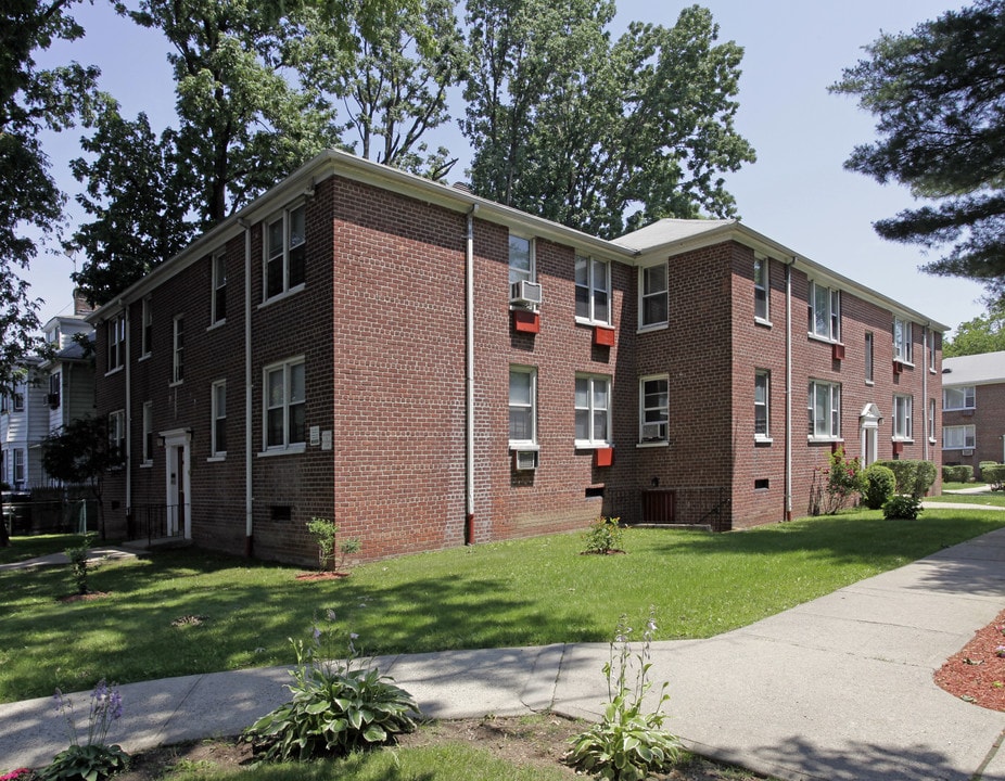 Snug Harbor Apartments in Staten Island, NY - Foto de edificio