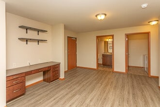 R3 Apartments in Fargo, ND - Foto de edificio - Interior Photo