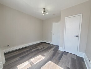 110 Warner Ave, Unit 4 in Jersey City, NJ - Building Photo - Building Photo