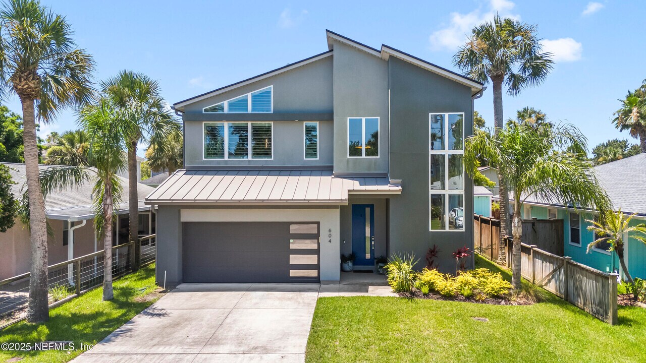 604 9th Ave S in Jacksonville Beach, FL - Building Photo