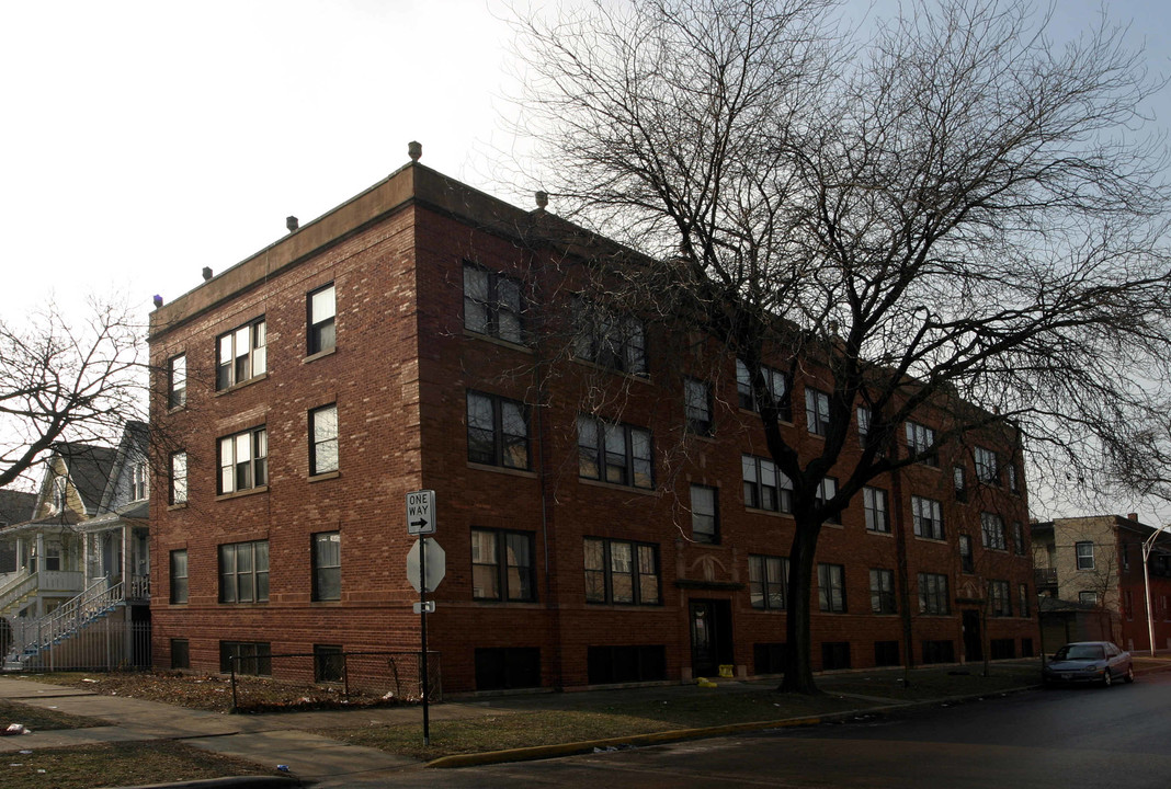 3435 W Berteau Ave Unit 3C in Chicago, IL - Foto de edificio