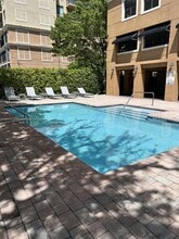 3530 SW 22nd St, Unit 913 in Miami, FL - Building Photo - Building Photo