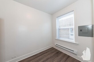 2930 W Palmer St, Unit 208 in Chicago, IL - Building Photo - Building Photo