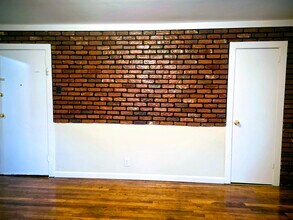 331 Union Ave, Unit 2nd floor in Irvington, NJ - Foto de edificio - Building Photo