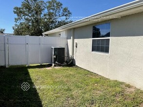 637 Timber Bay Cir E in Oldsmar, FL - Building Photo - Building Photo