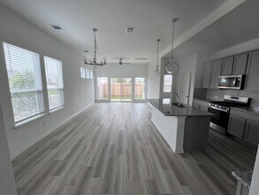 8519 Sommery Ln in Hutto, TX - Building Photo - Building Photo